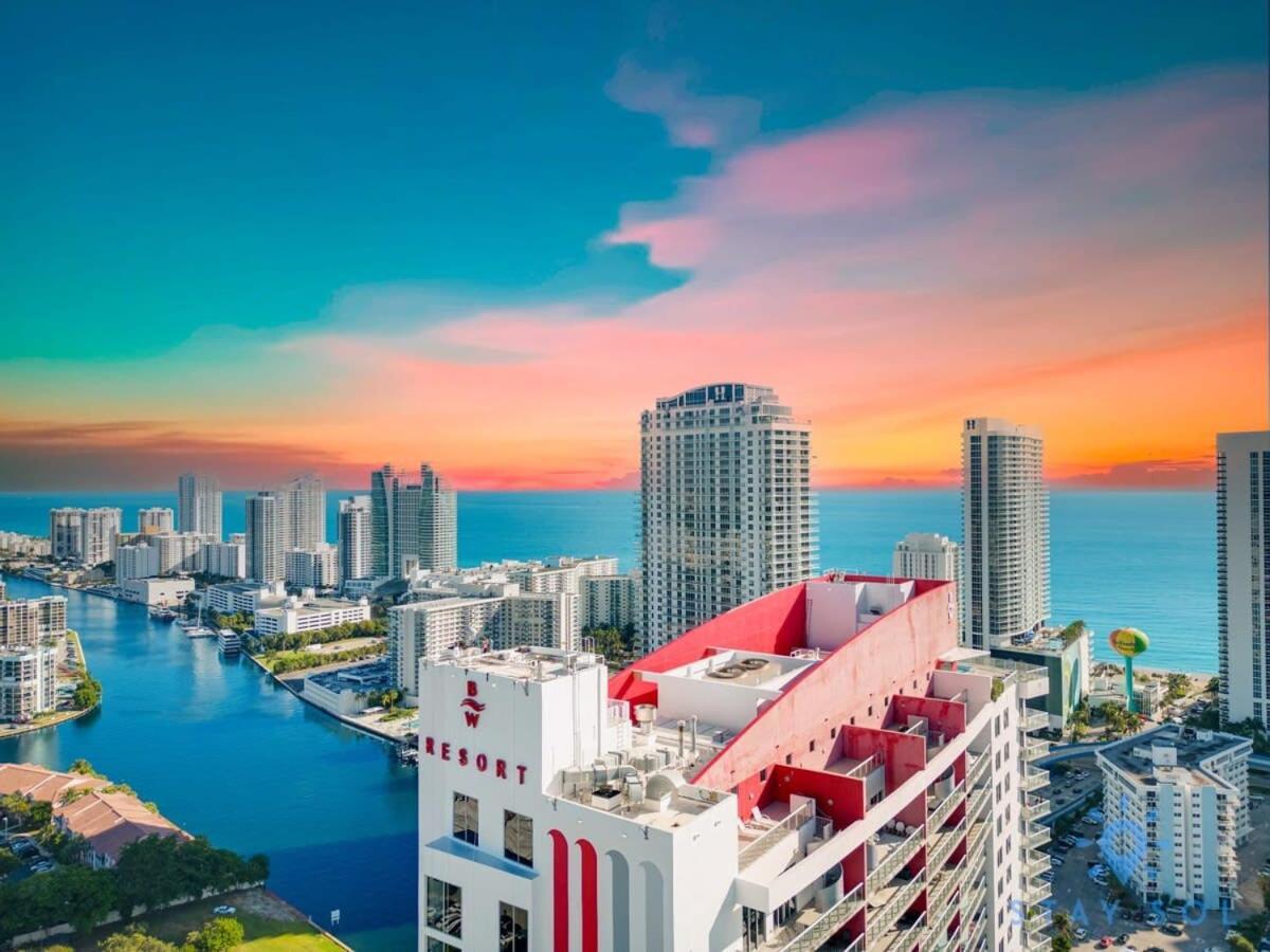 Amenities Balcony W Stunning Views-Beachfront Hallandale Beach Exteriér fotografie