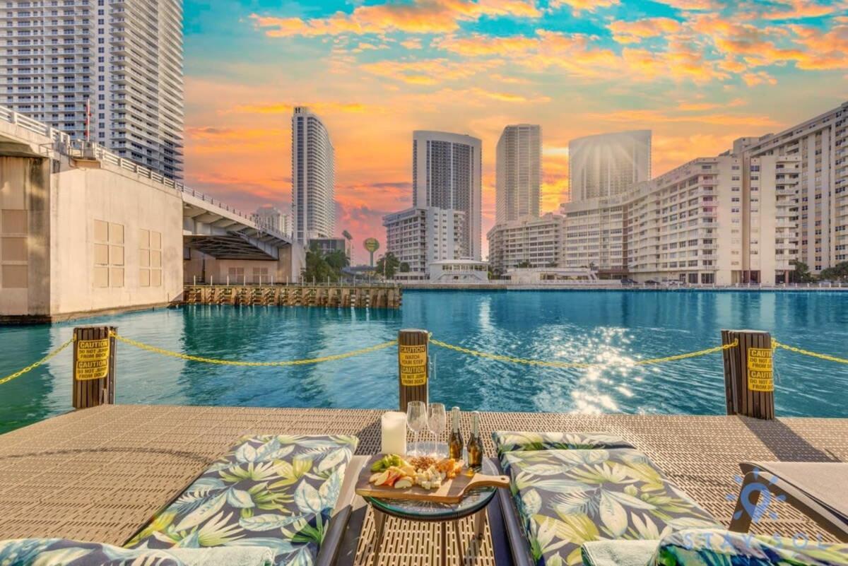 Amenities Balcony W Stunning Views-Beachfront Hallandale Beach Exteriér fotografie