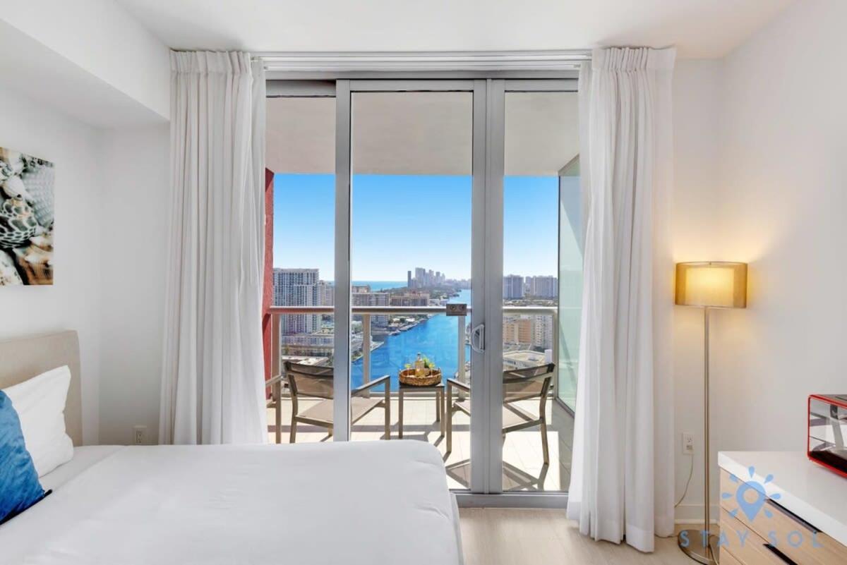 Amenities Balcony W Stunning Views-Beachfront Hallandale Beach Exteriér fotografie